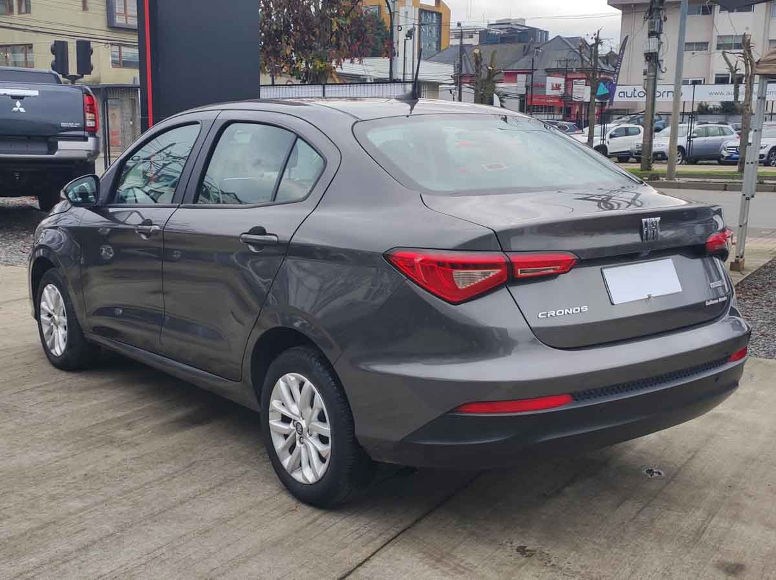 FIAT CRONOS DRIVE 1.8 AT 2022 - Foto 3 de 8