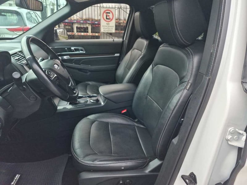 Ford EXPLORER LTD 2.3 AUT 2019 - Imagen 6 de 8