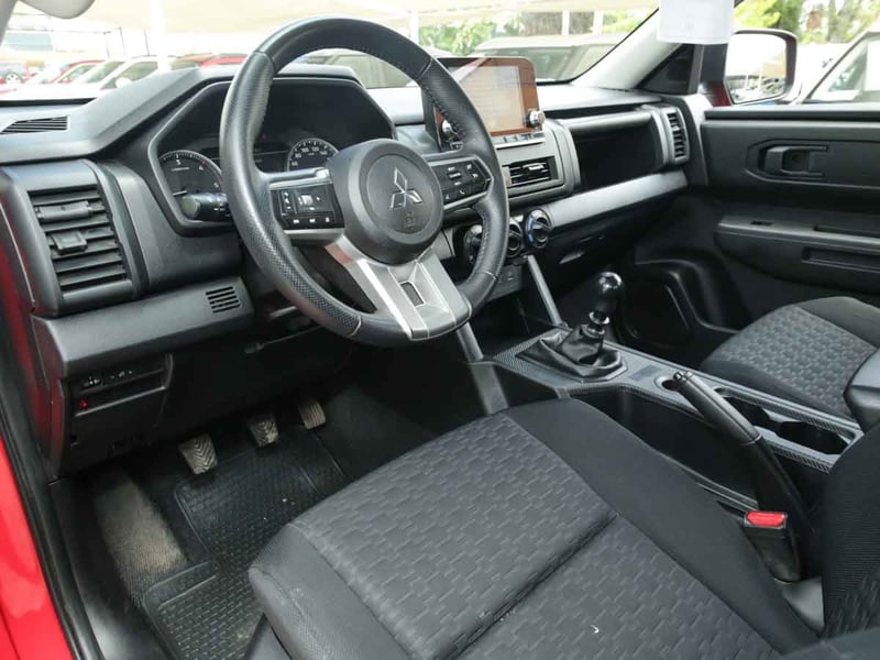 Mitsubishi NEW L200 KATANA XR E6B 2025 - Imagen 6 de 8