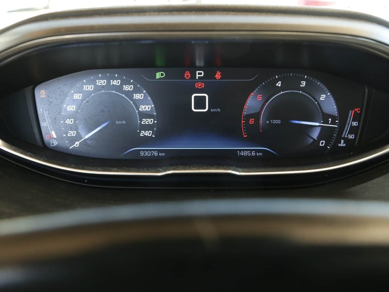 Peugeot 3008 ALLURE BLUEHDI 130 EAT8 2019 - Imagen 7 de 20