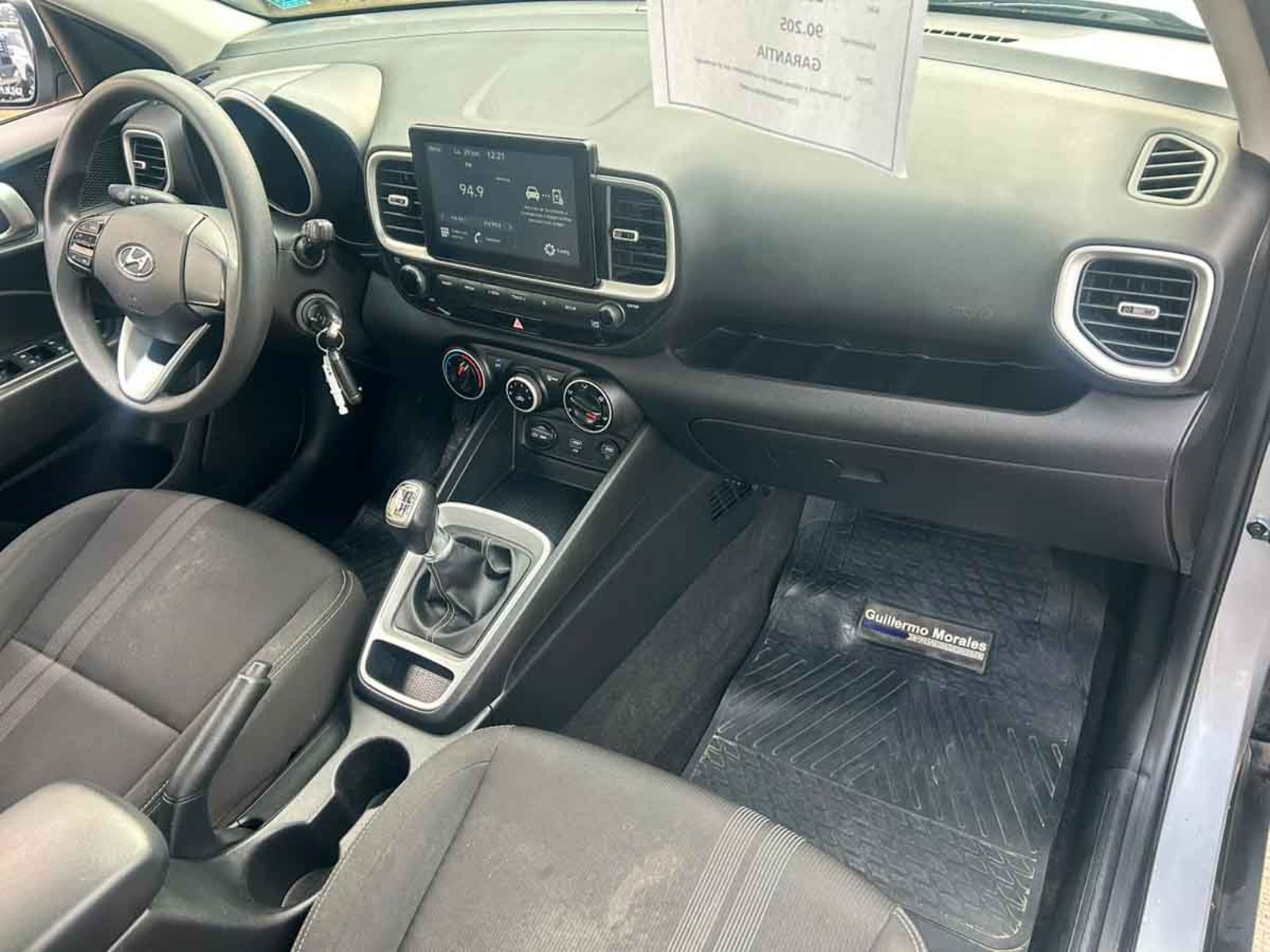 HYUNDAI VENUE QX 1.6 MT PLUS 2021 - Imagen 7 de 8