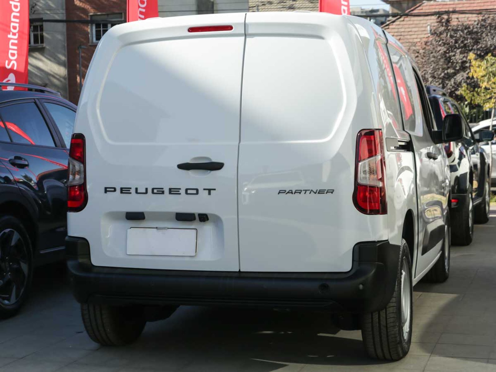 Peugeot PARTNER MCA L1 DIESEL 100HP MT 2026 - Foto 4 de 8