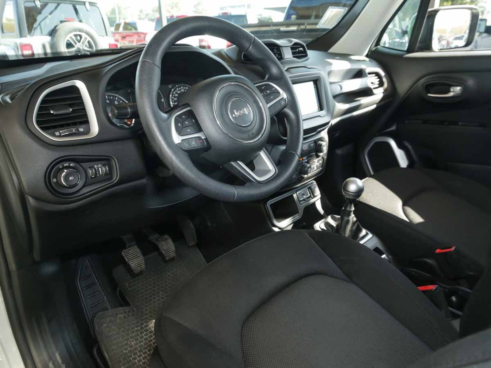 JEEP RENEGADE SPORT 4X2 LX  MT 2020 - Imagen 8 de 13