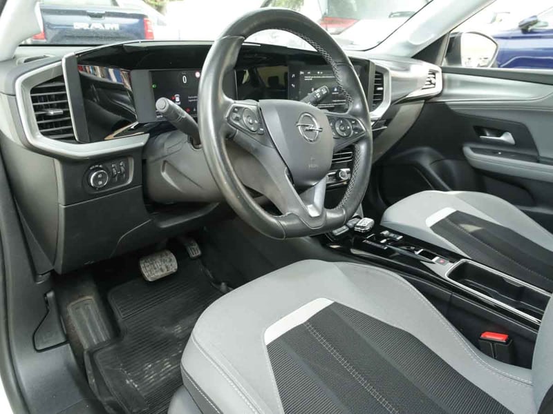 Opel MOKKA 1.2T AUT 2023 - Imagen 6 de 8
