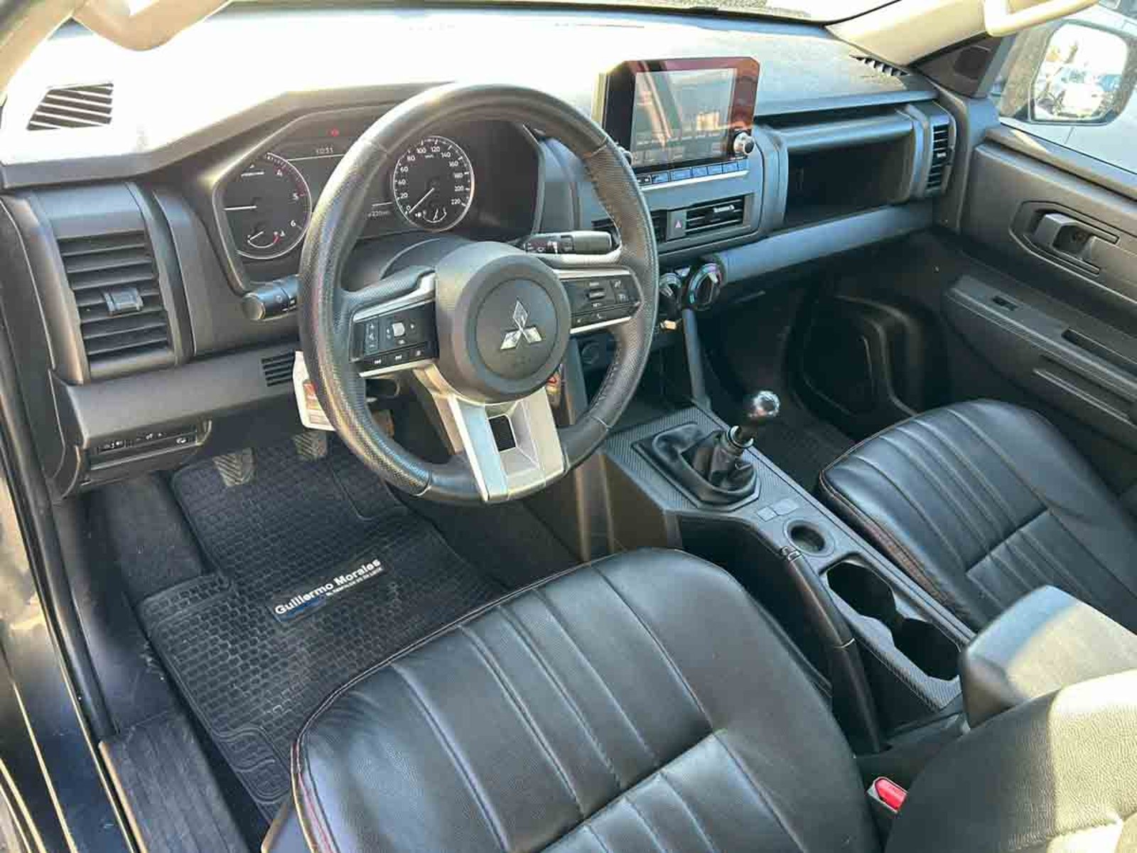 MITSUBISHI NEW L200 WORK XR E6 2025 - Imagen 8 de 16