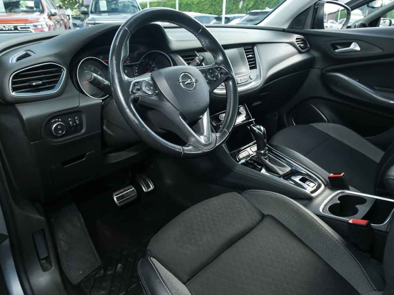 Opel GRANDLAND TD AT8 1.5 AUT 2021 - Imagen 6 de 8