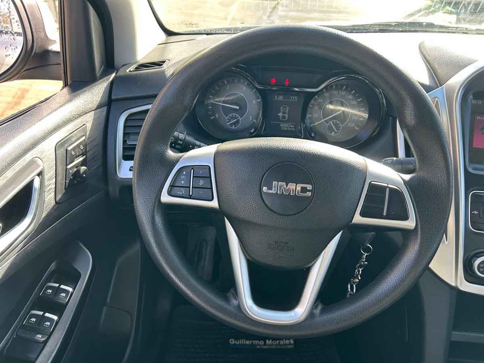 JMC VIGUS WORK LX 4X2 2022 - Imagen 13 de 14