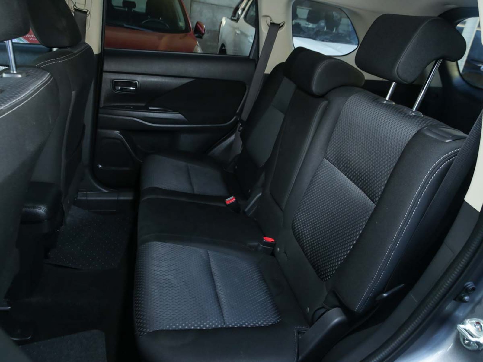 MITSUBISHI OUTLANDER 4X2  2.0 MEC 2019 - Imagen 11 de 13