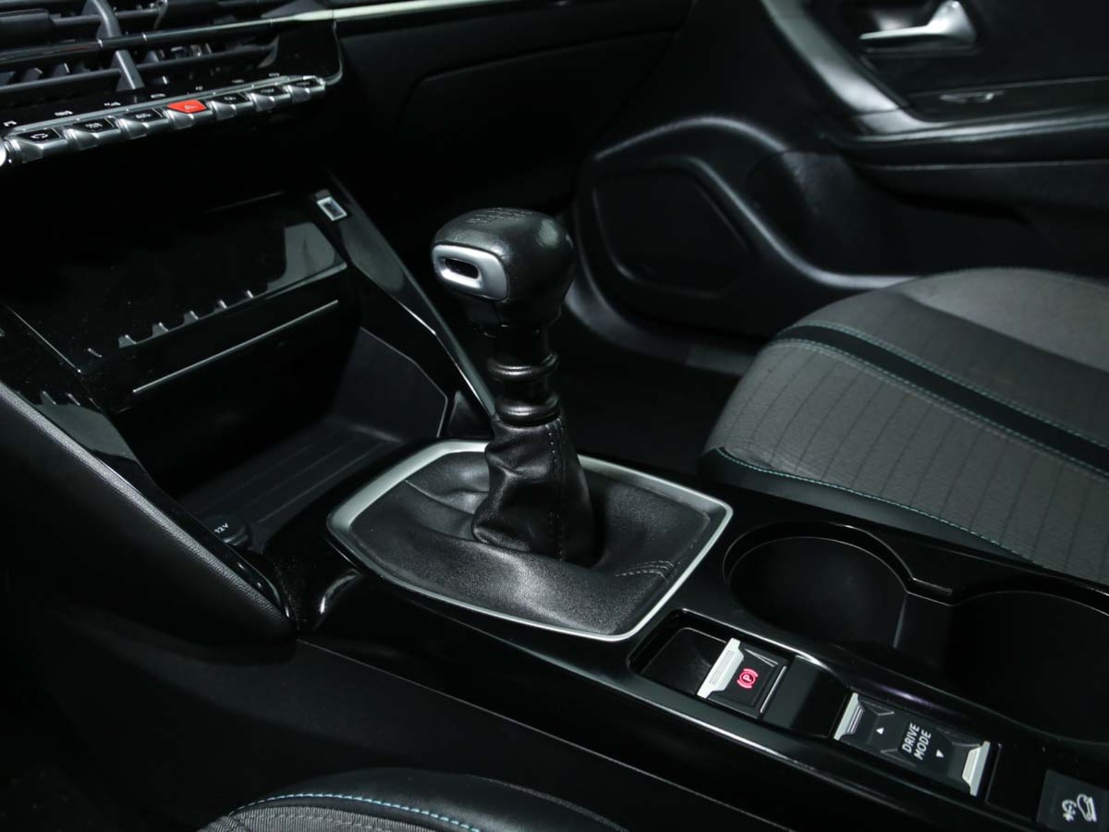 PEUGEOT 2008 ACTIVE PACK PURETECH 130 2022 - Imagen 9 de 13