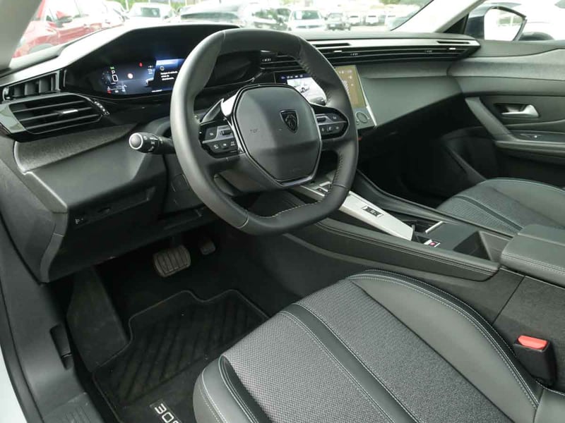 Peugeot 308 Allure Puretech 130 EAT8 2026 - Imagen 6 de 8