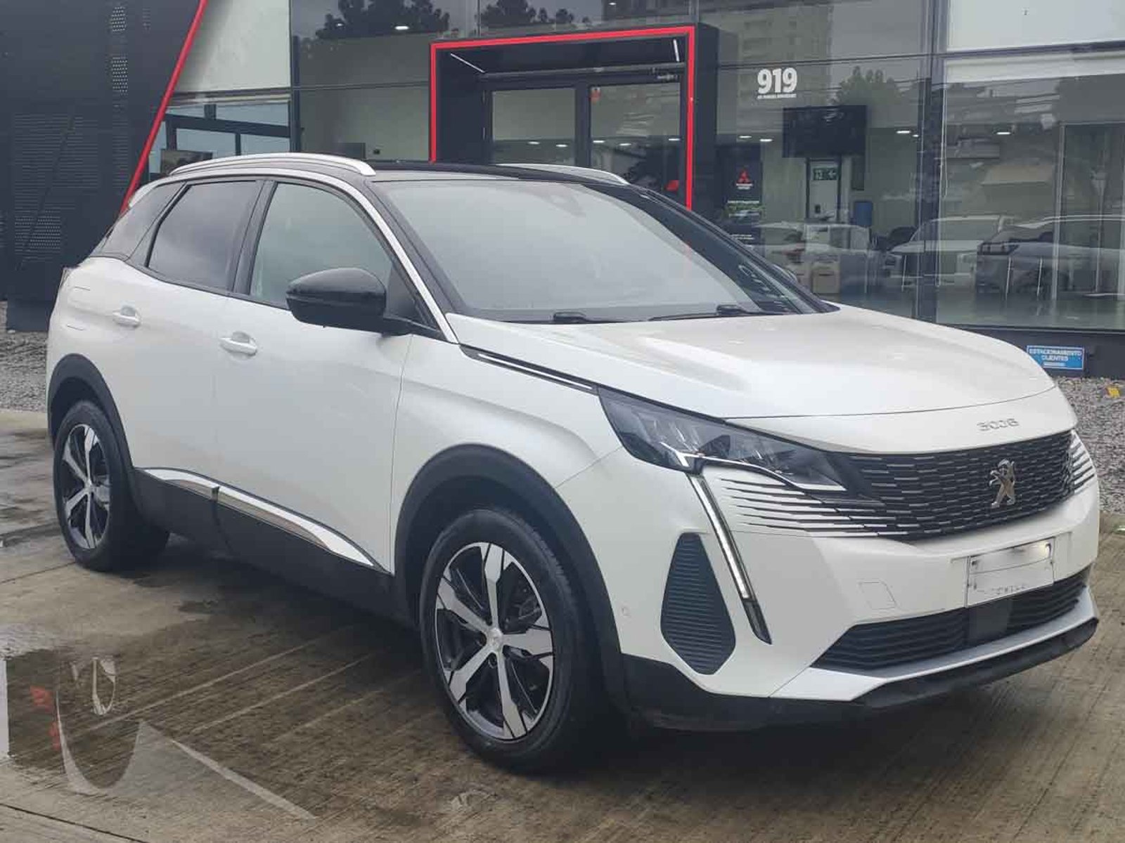 Peugeot 3008 ALLURE PACK BLUEHDI 130 EAT8 2024 - Foto 2 de 8