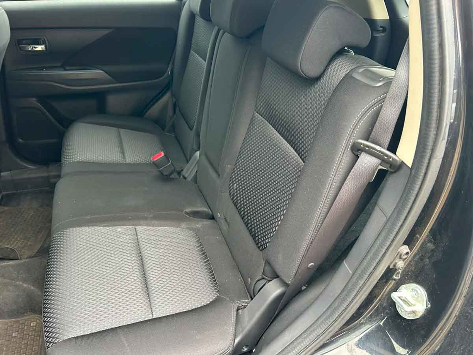 Mitsubishi NEW   OUTLANDER  4X2  2.0  AT 2019 - Imagen 8 de 8