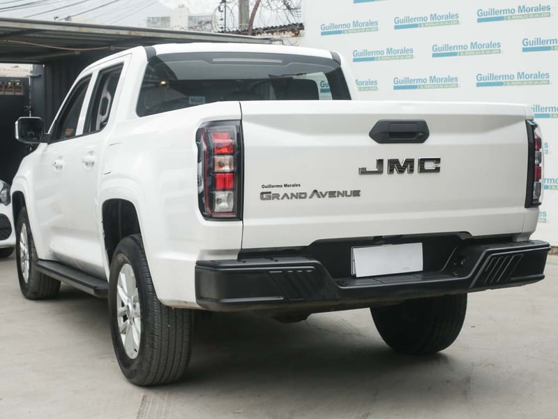 JMC GRAND AVENUE 4X2 AT 2025 - Imagen 3 de 8