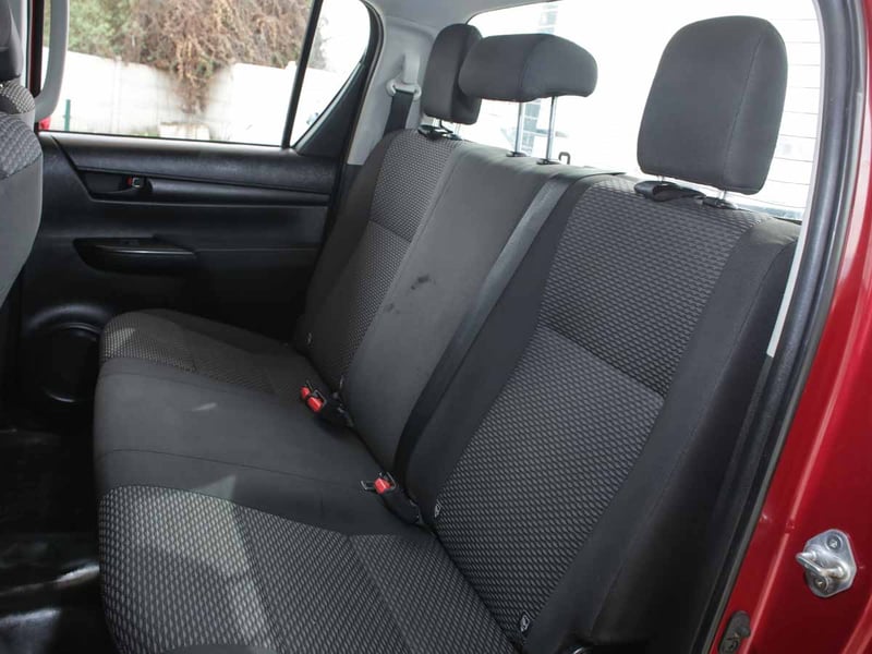 Toyota HILUX DCAB MT 4X4 2.4 2024 - Imagen 8 de 8