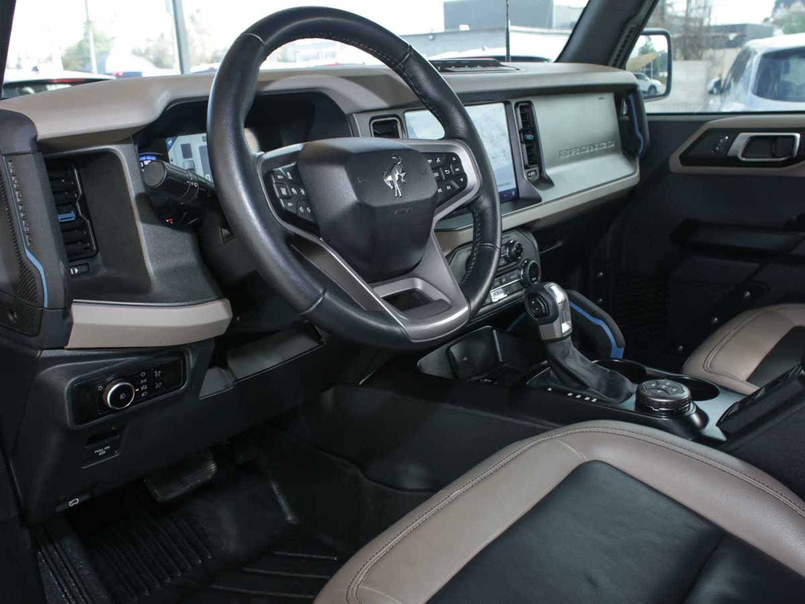 Ford BRONCO WILDTRAK 4X4 2.7 AUT 2025 - Imagen 6 de 8