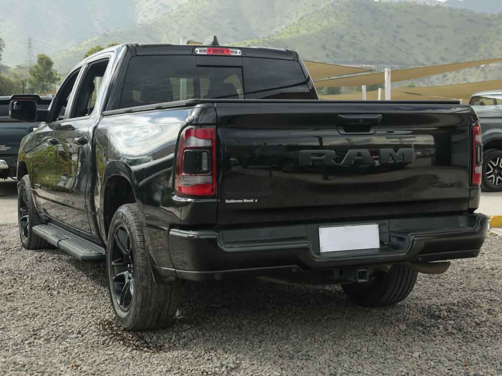 RAM 1500 BIGHORN NIGHT EDITION 3.6 V6 MILD HYBRID 305 2025 - Imagen 4 de 8