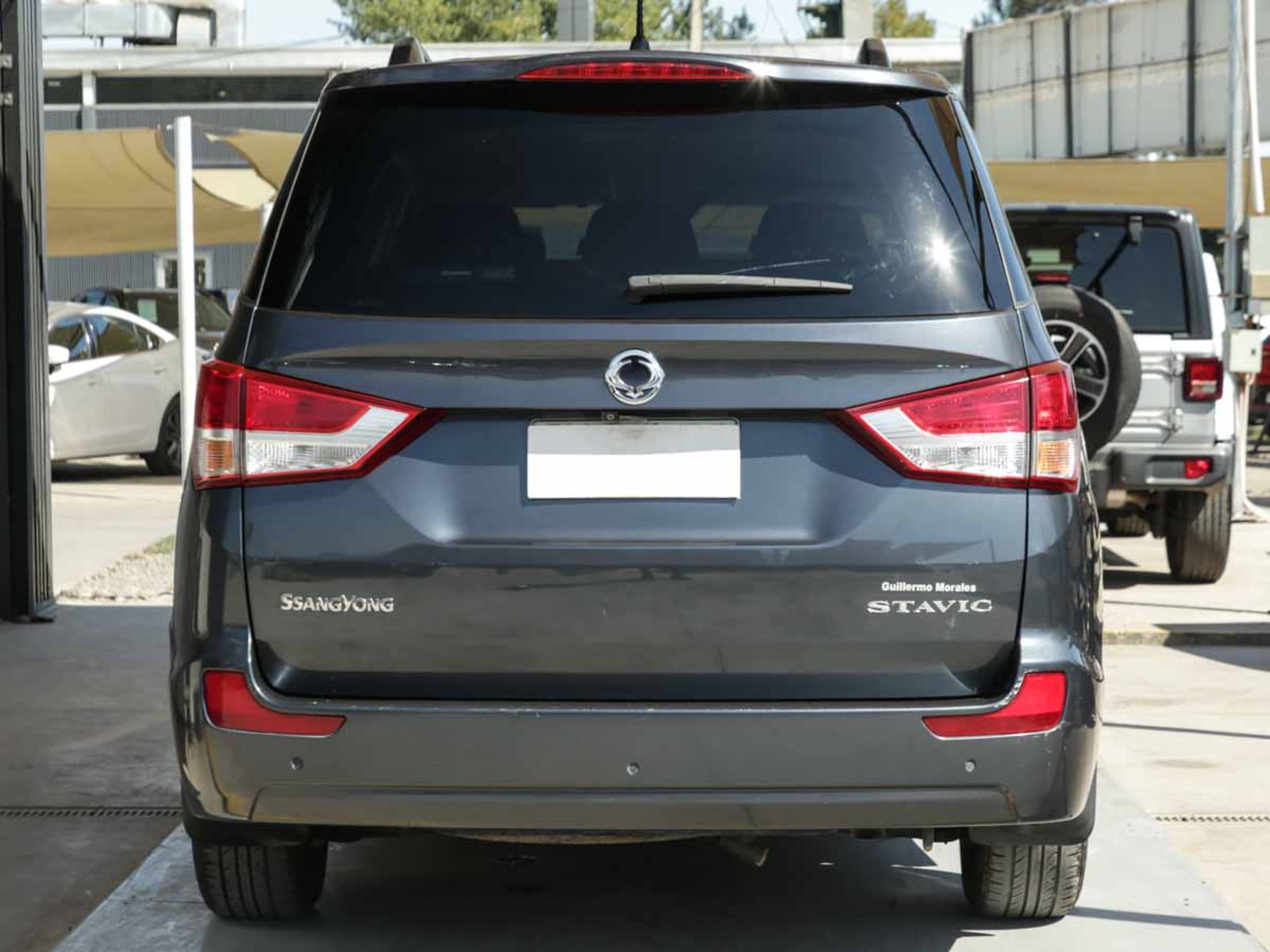 SSANGYONG STAVIC 2.2 MT 4X2 FULL 2018 - Foto 5 de 15