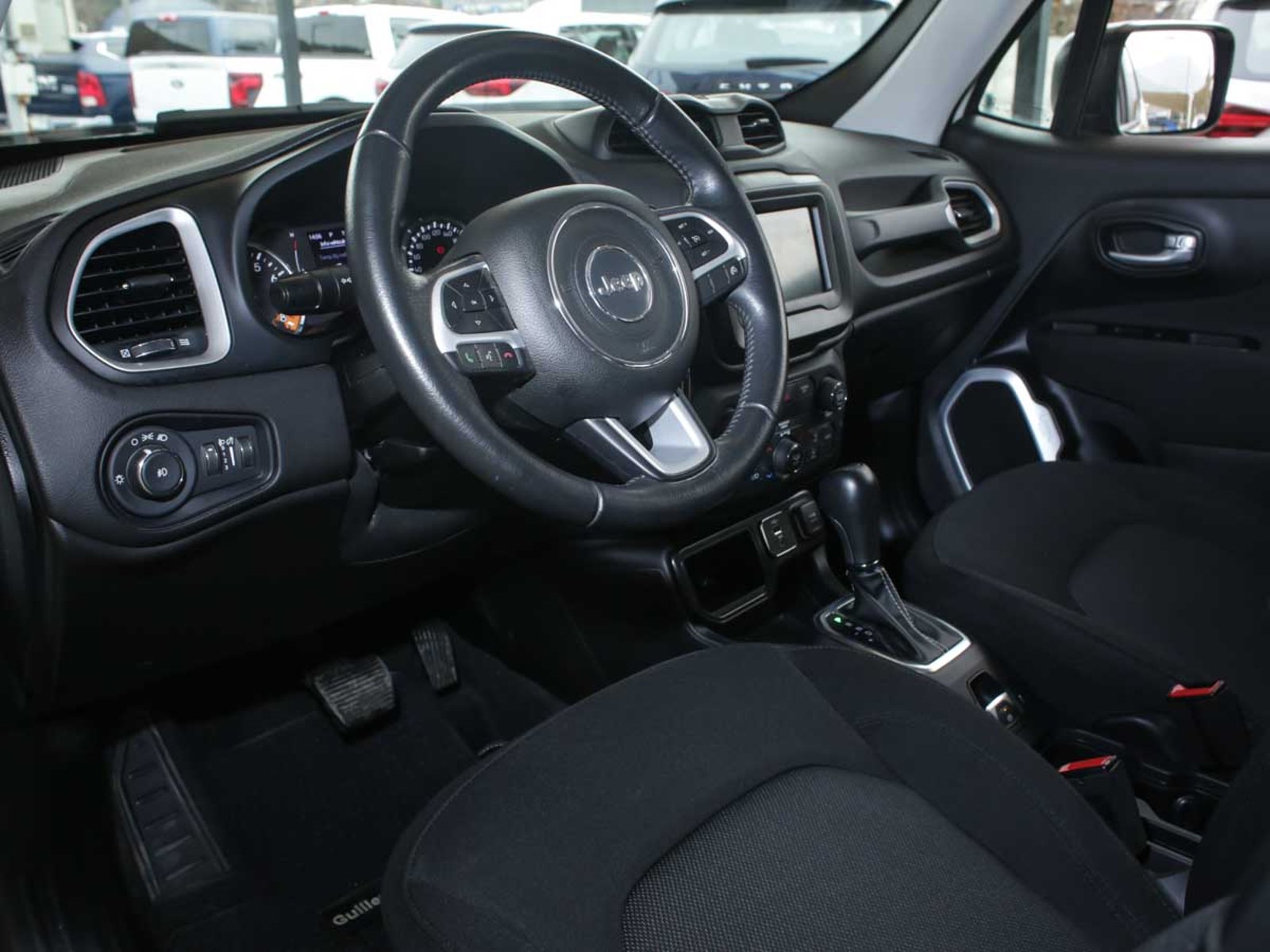 Jeep RENEGADE SPORT 4X2 LX AT 2023 - Imagen 6 de 8