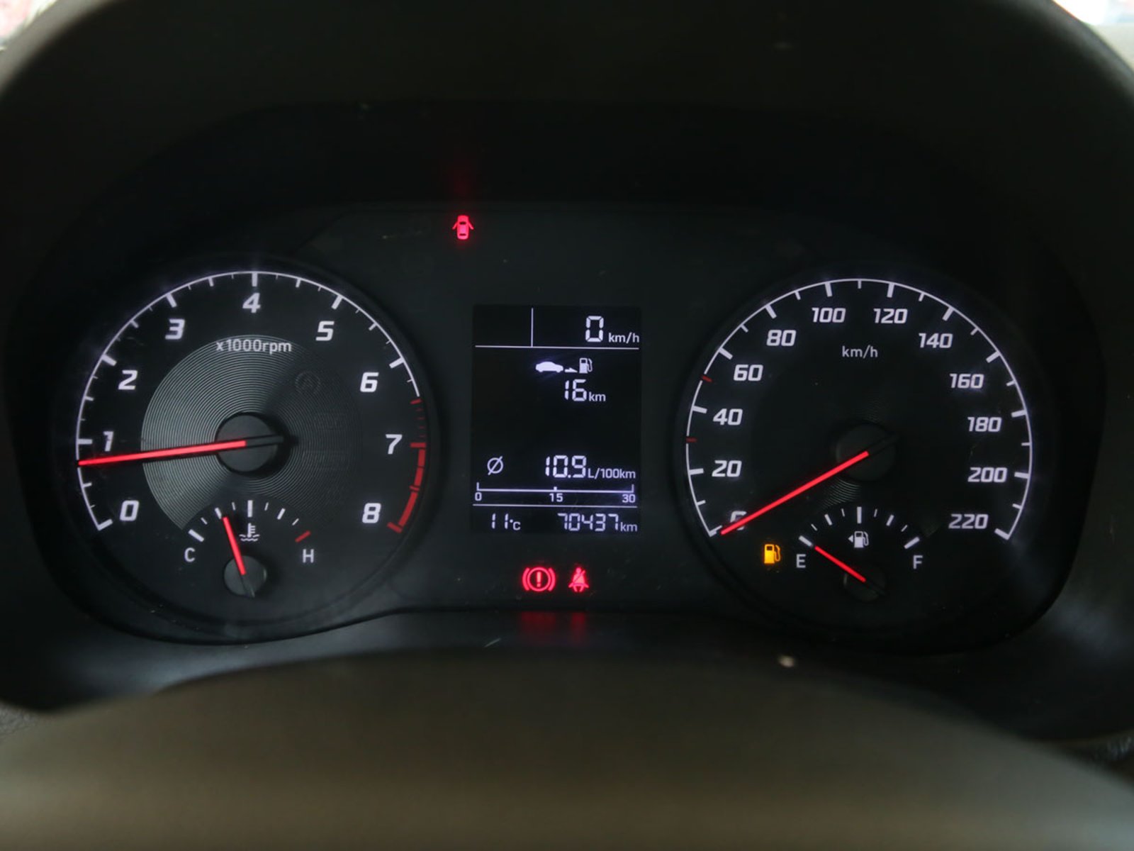 Hyundai ACCENT HCI 1.4 MT PLUS 2023 - Imagen 5 de 8
