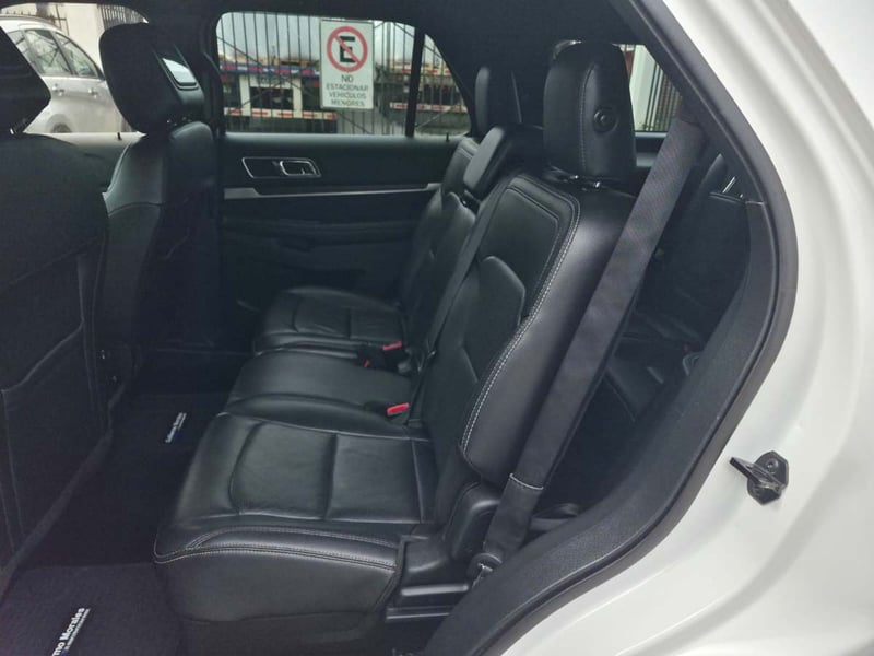 Ford EXPLORER LTD 2.3 AUT 2019 - Imagen 7 de 8