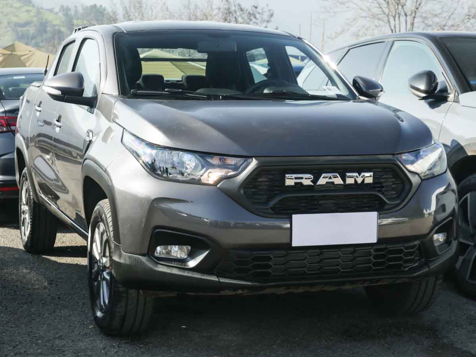 RAM 700 BIGHORN CREW CAB 1.3 MT 2026 - Foto 2 de 8
