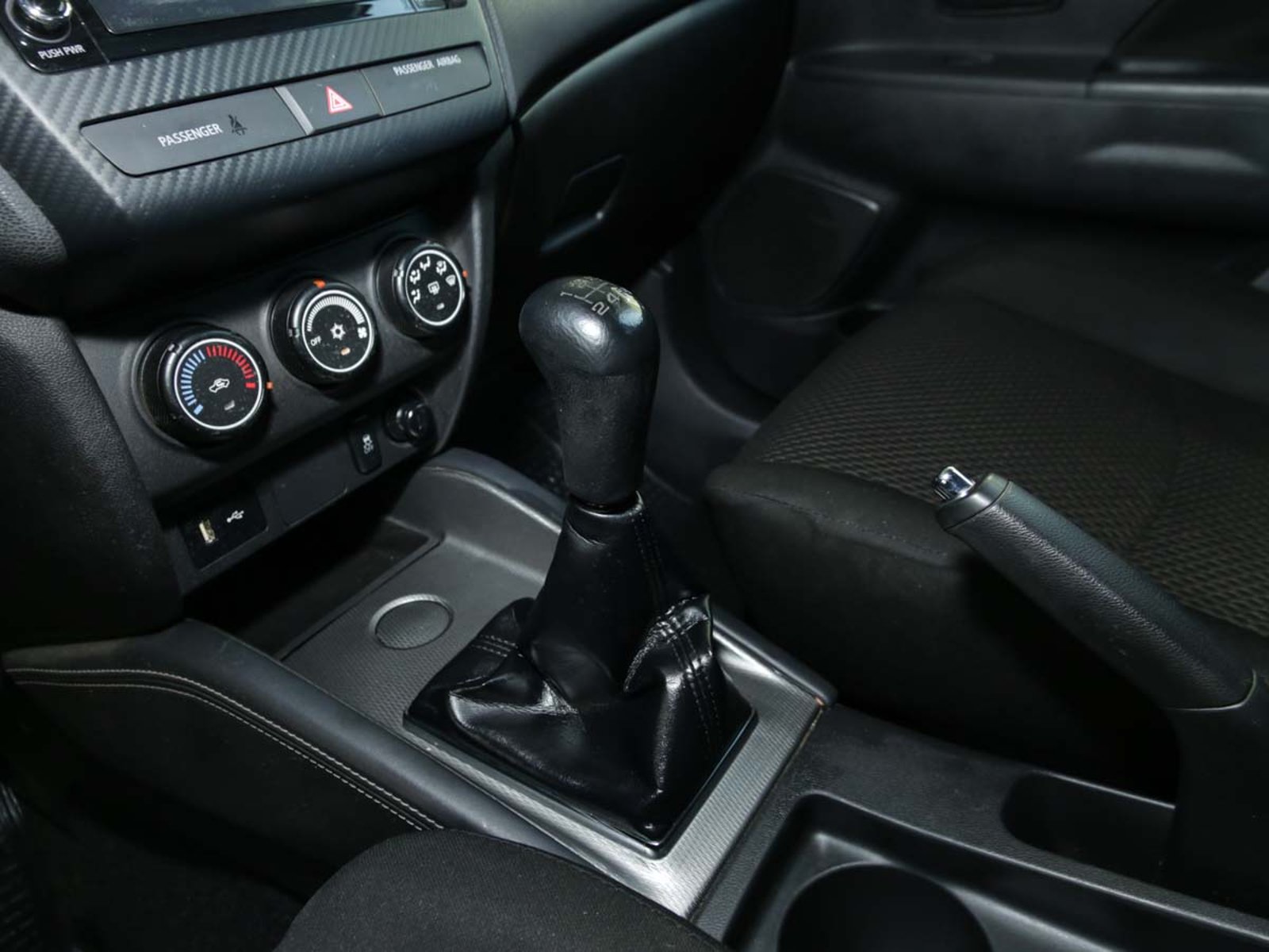 MITSUBISHI ASX 1.6 4X2 MT 2023 - Imagen 9 de 13