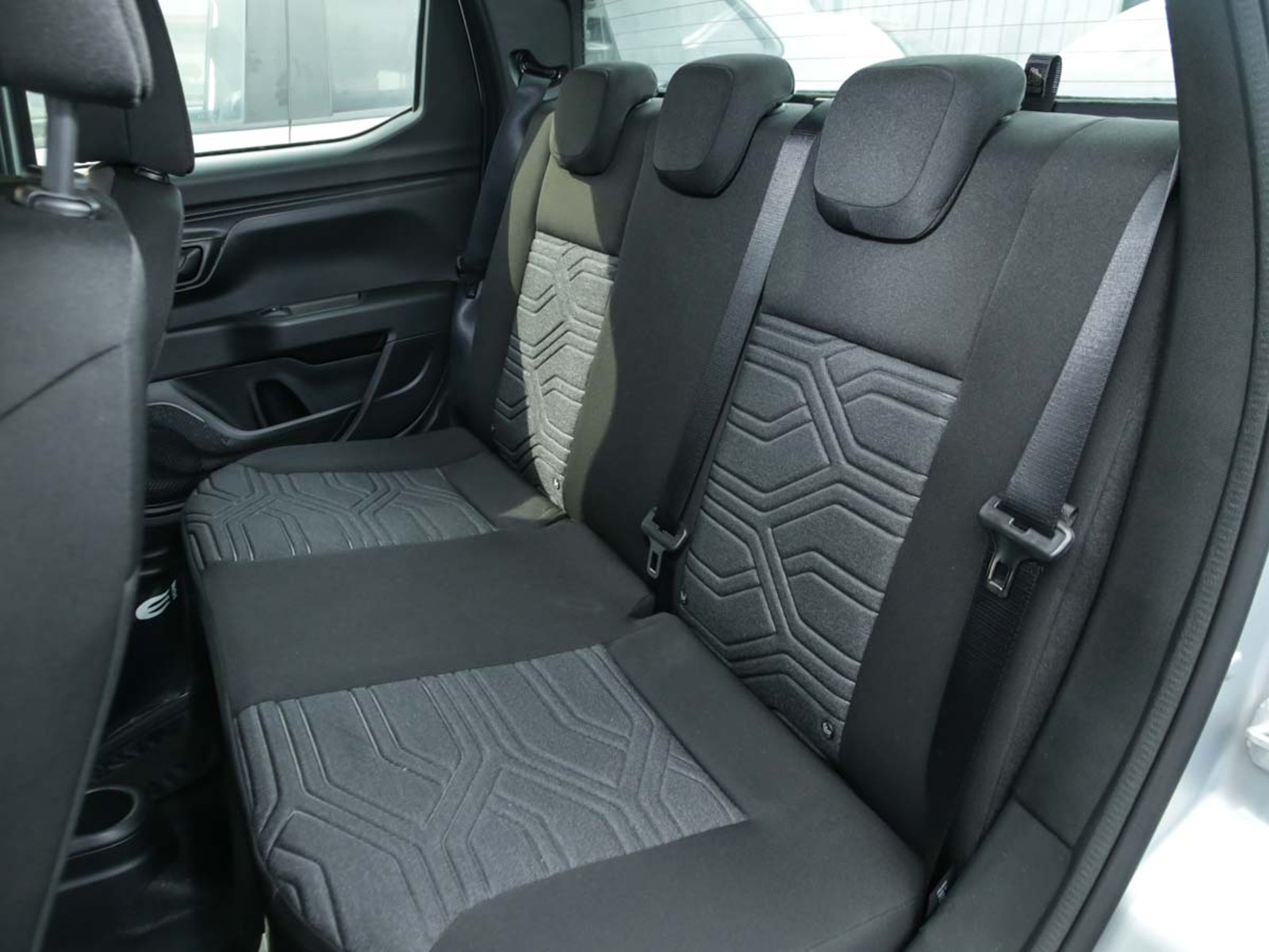RAM 700 BIGHORN DC 1.3 CVT 6C 2026 - Imagen 12 de 14