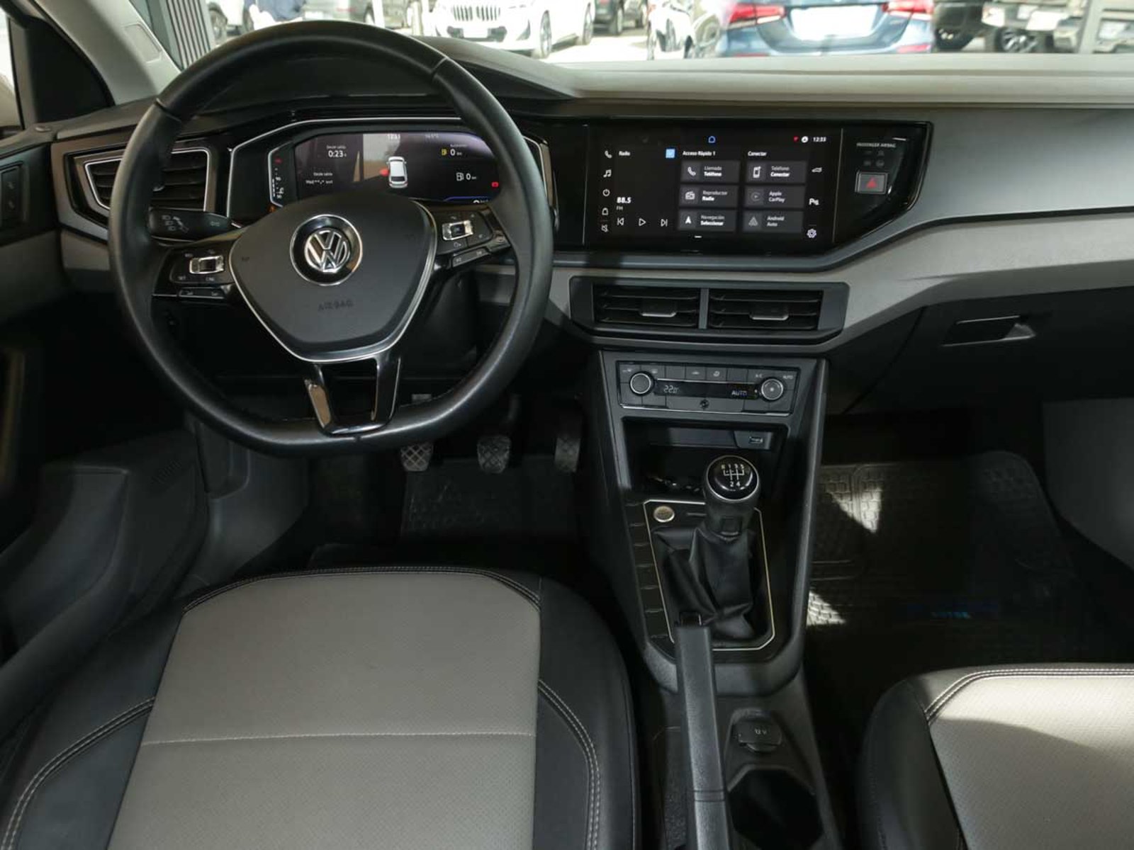 VOLKSWAGEN POLO HATCHBACK 1.6 2022 - Imagen 12 de 13