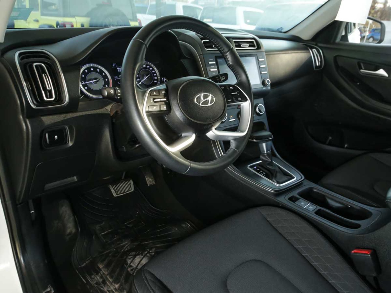 HYUNDAI Creta SU2i 1.5 CVT PLUS 2025 - Imagen 6 de 8
