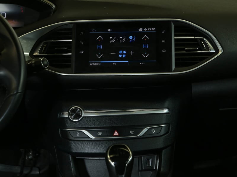 Peugeot 308 BLUE HDI 130 1.5 2021 - Imagen 13 de 14