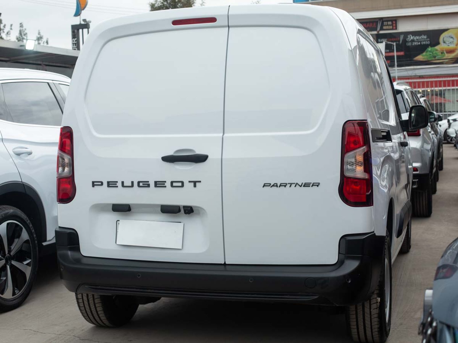Peugeot PARTNER MCA L1 DIESEL 100HP MT 2026 - Foto 4 de 7