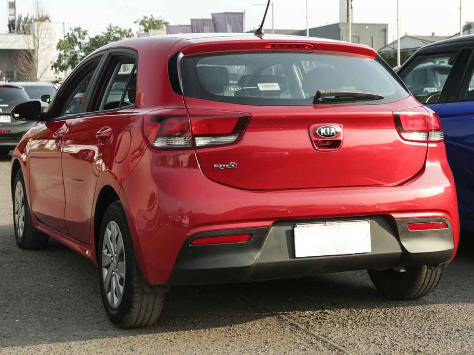 Kia RIO 5 HATCH BACK 1.4 2021 - Foto 3 de 8