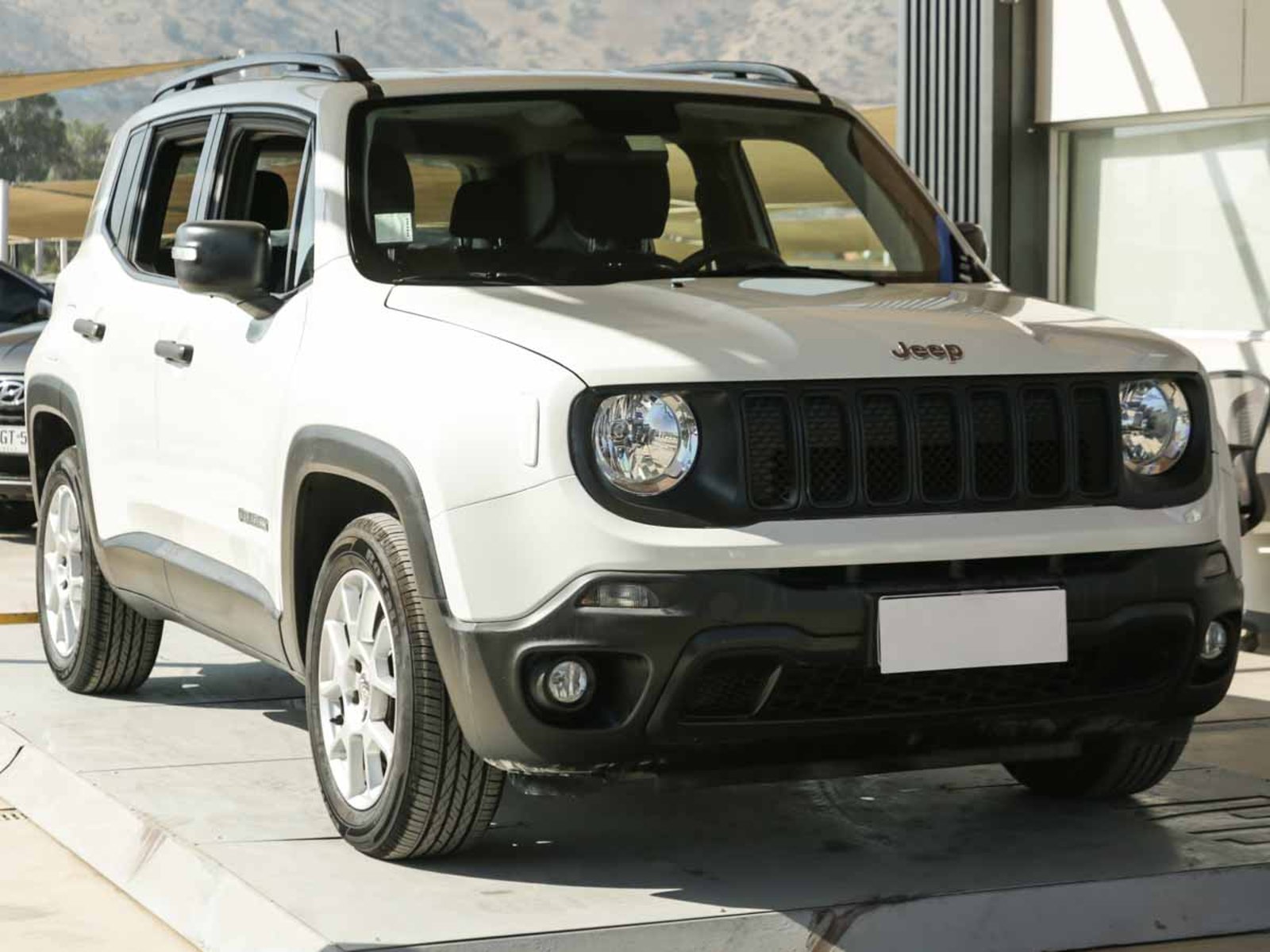 JEEP RENEGADE SPORT 4X2 LX  MT 2020 - Foto 3 de 13
