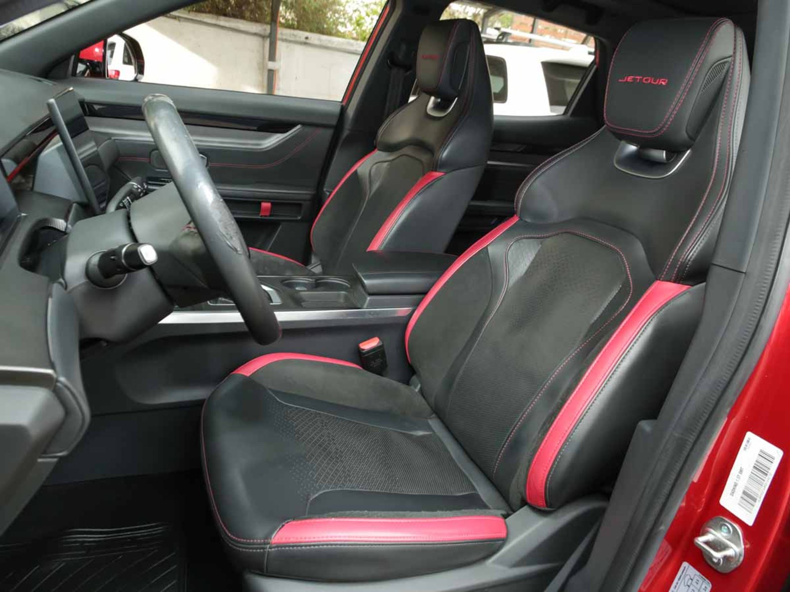 Jetour DASHING 1.5L 6MT TURBO LUX FL 2024 - Imagen 7 de 16
