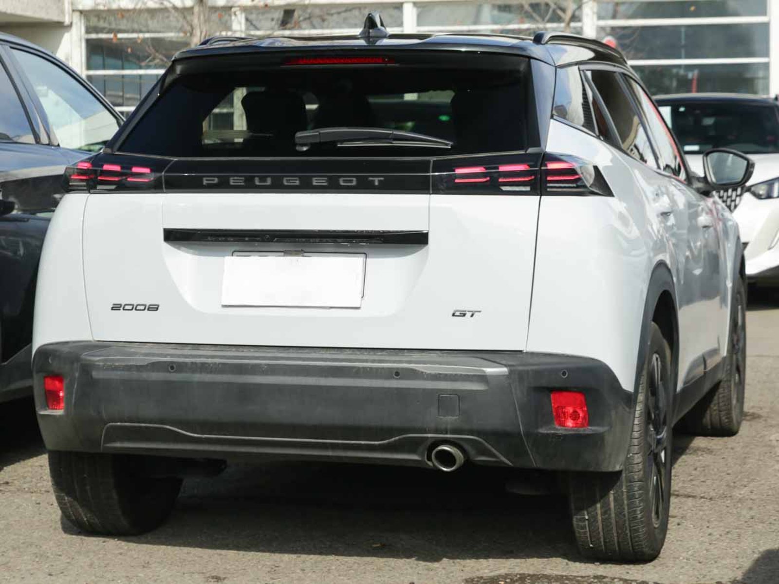 Peugeot 2008 MCA GT BLUEHDI 130 EAT8 2024 - Imagen 4 de 8