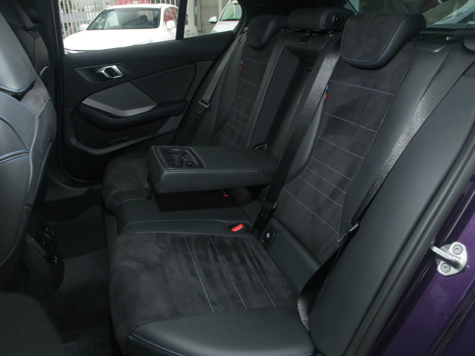 BMW 118I HATCHBACK 1.5 AUT 2025 - Imagen 8 de 8