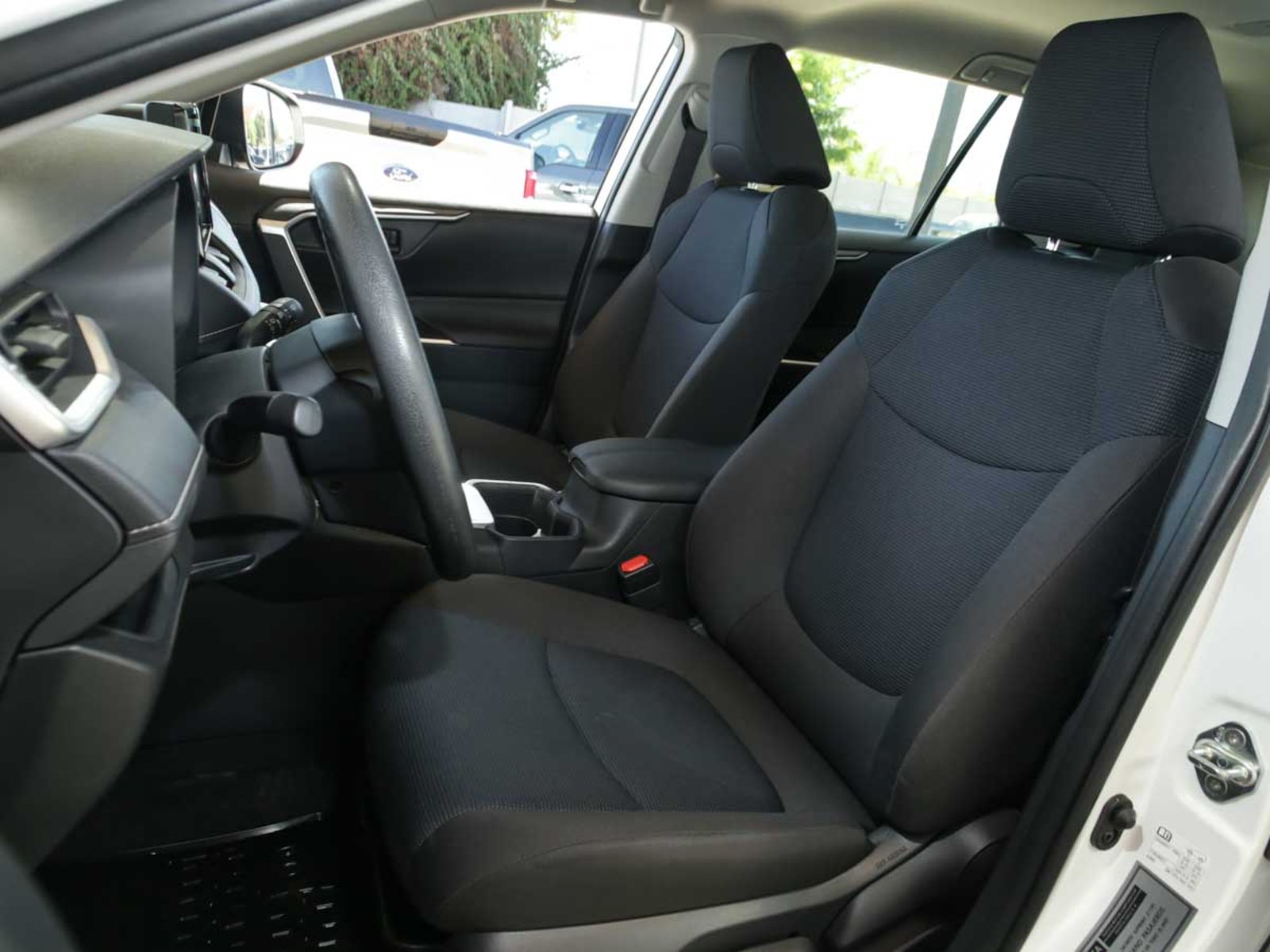 Toyota RAV 4 2.0 4X4 MT 2024 - Imagen 10 de 20