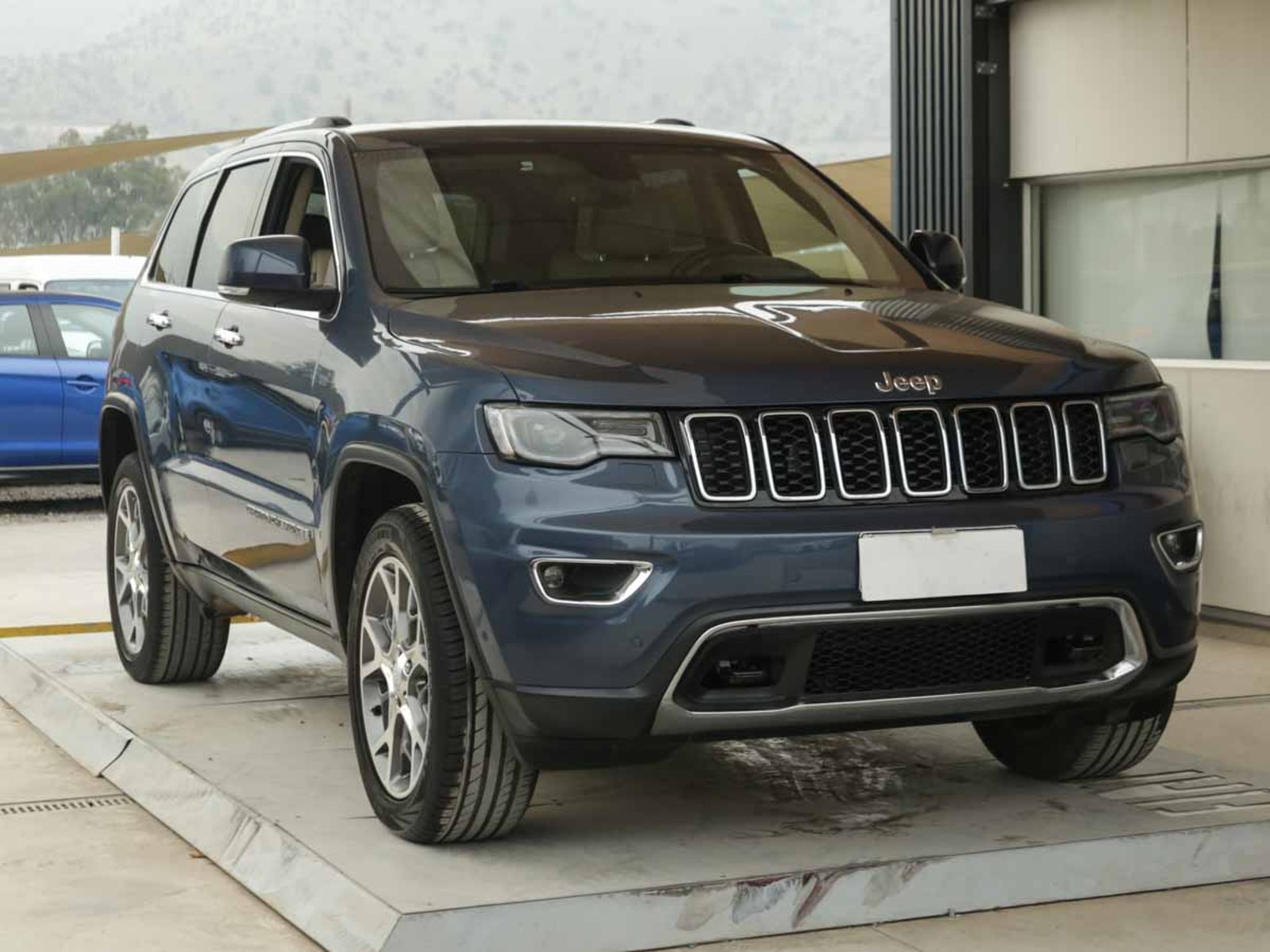 Jeep GRAND CHEROKEE  LIMITED 3.6 2022 - Foto 2 de 8