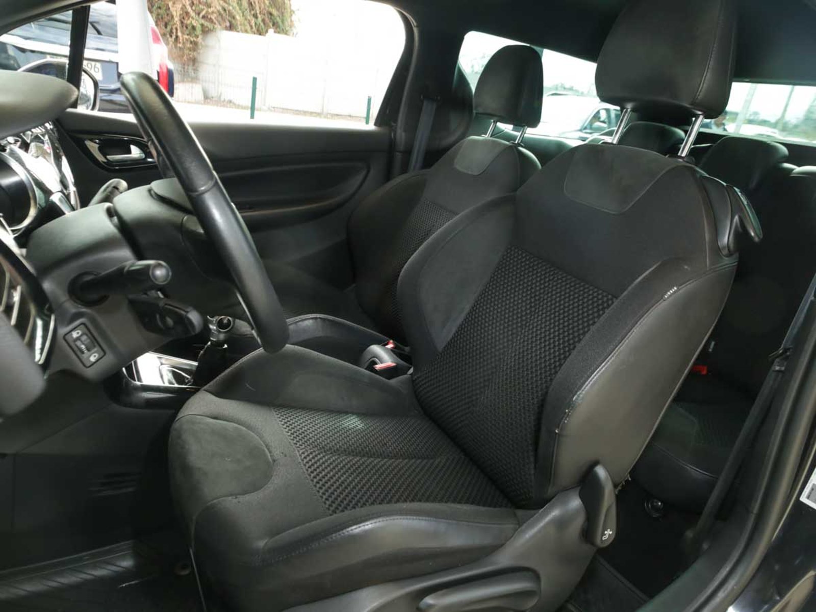 CITROEN DS3 VTI 1.6 2016 - Imagen 10 de 13