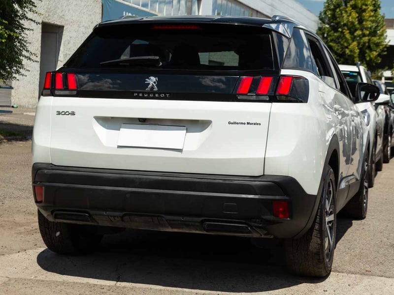 Peugeot 3008 ALLURE PACK BLUEHDI 130 EAT8 2024 - Imagen 6 de 13