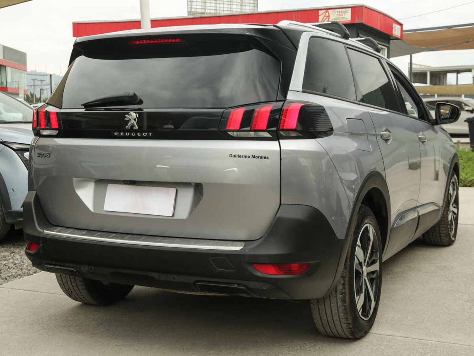 Peugeot 5008 ALLURE 1.6 AUT 2018 - Foto 4 de 8