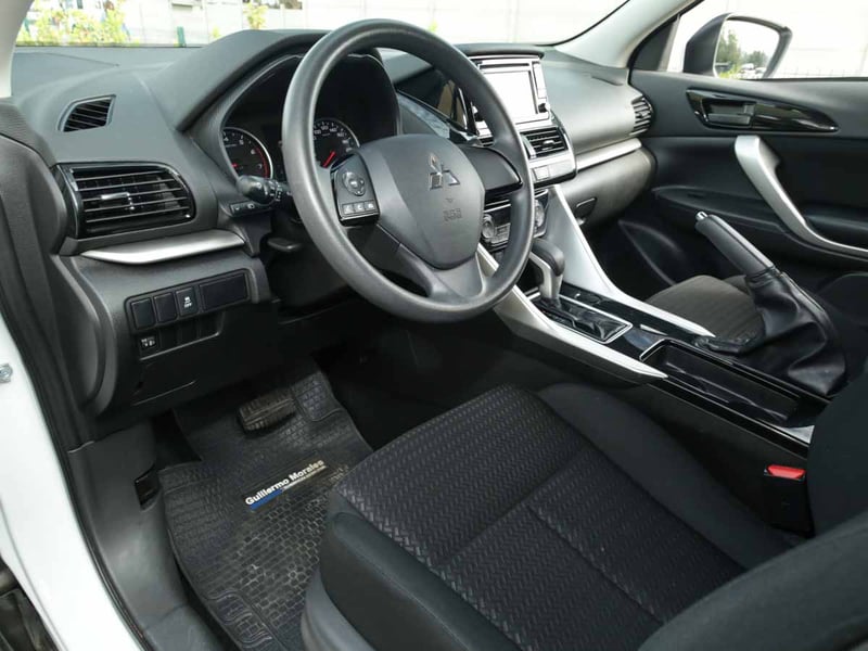 Mitsubishi ECLIPSE CROSS RX 1.5 4X2 AT 2023 - Imagen 6 de 9