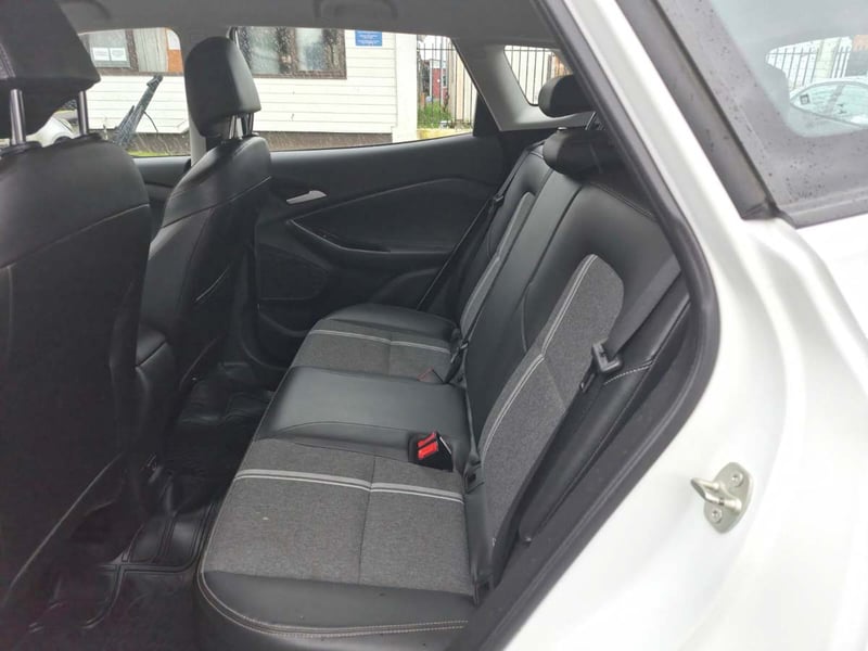 Chevrolet TRACKER 1.2T LTZ 2023 - Imagen 7 de 8