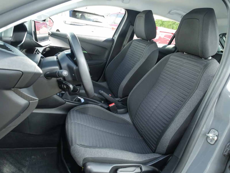 Peugeot 208 PURE TECH 1.2 2024 - Imagen 7 de 8