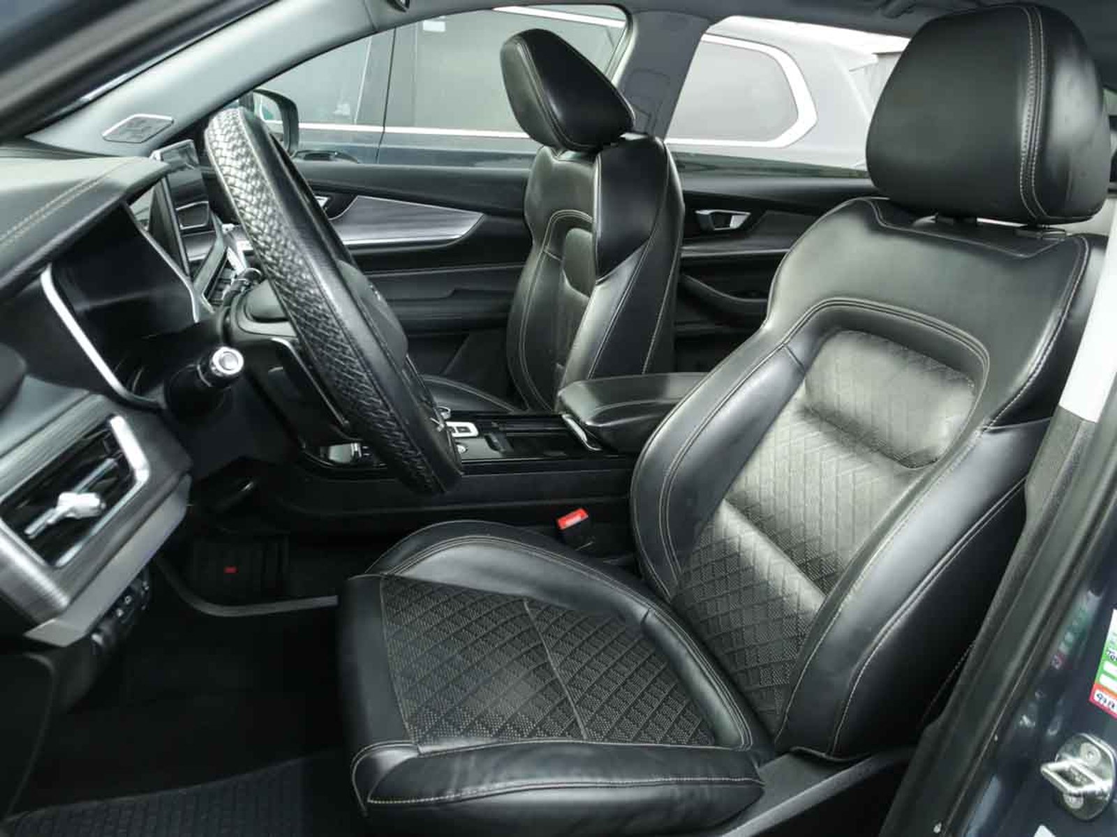 Chery TIGGO 8 PRO GLX 1.6 AUT 2022 - Imagen 7 de 8
