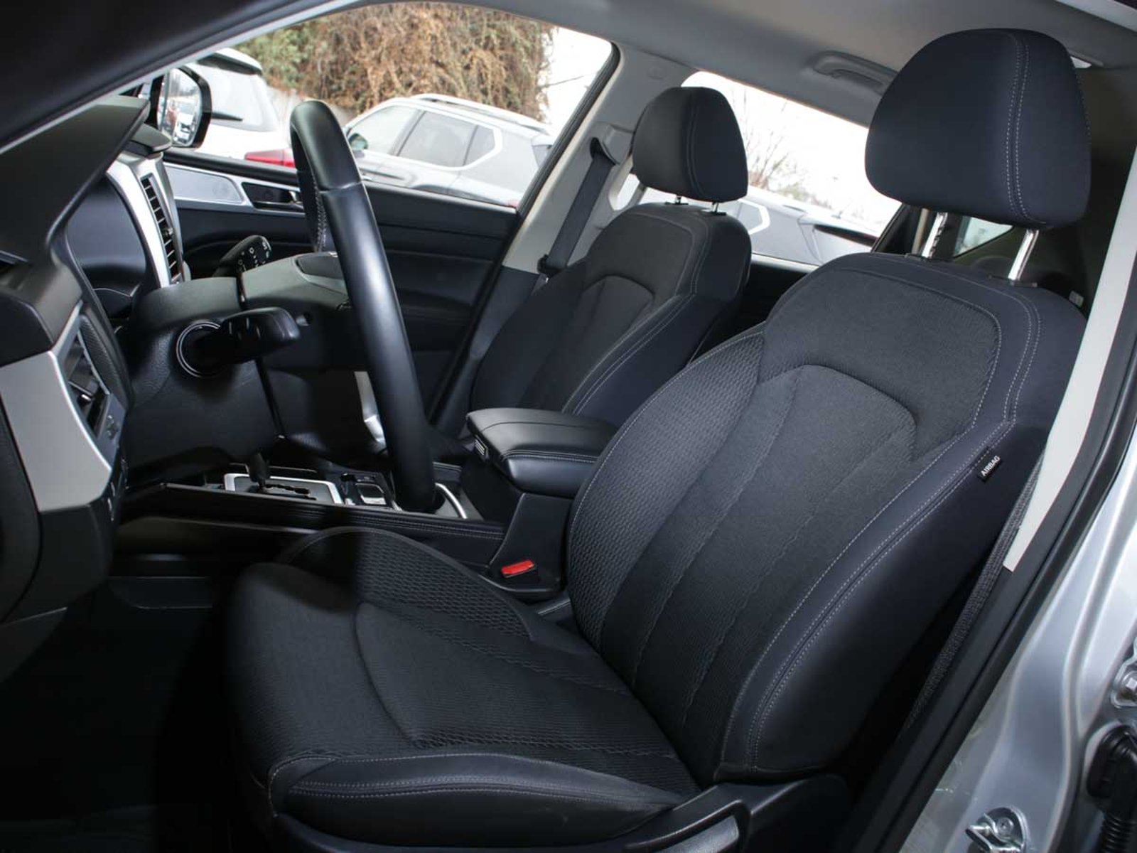 SsangYong NEW REXTON LX 2.0 T 6AT 2WD 6AB 2024 - Imagen 6 de 8