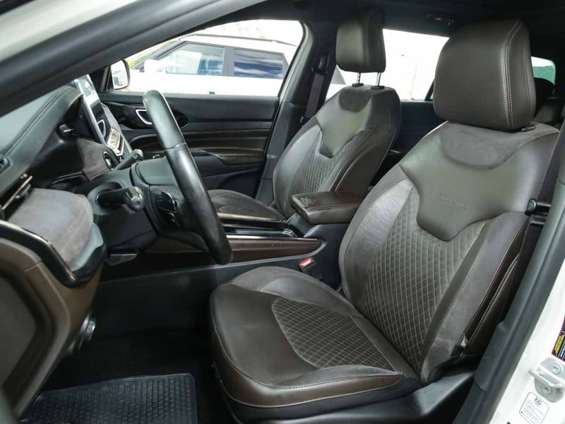 Jeep COMMANDER OVERLAND 1.3T 6AT 2023 - Imagen 7 de 9