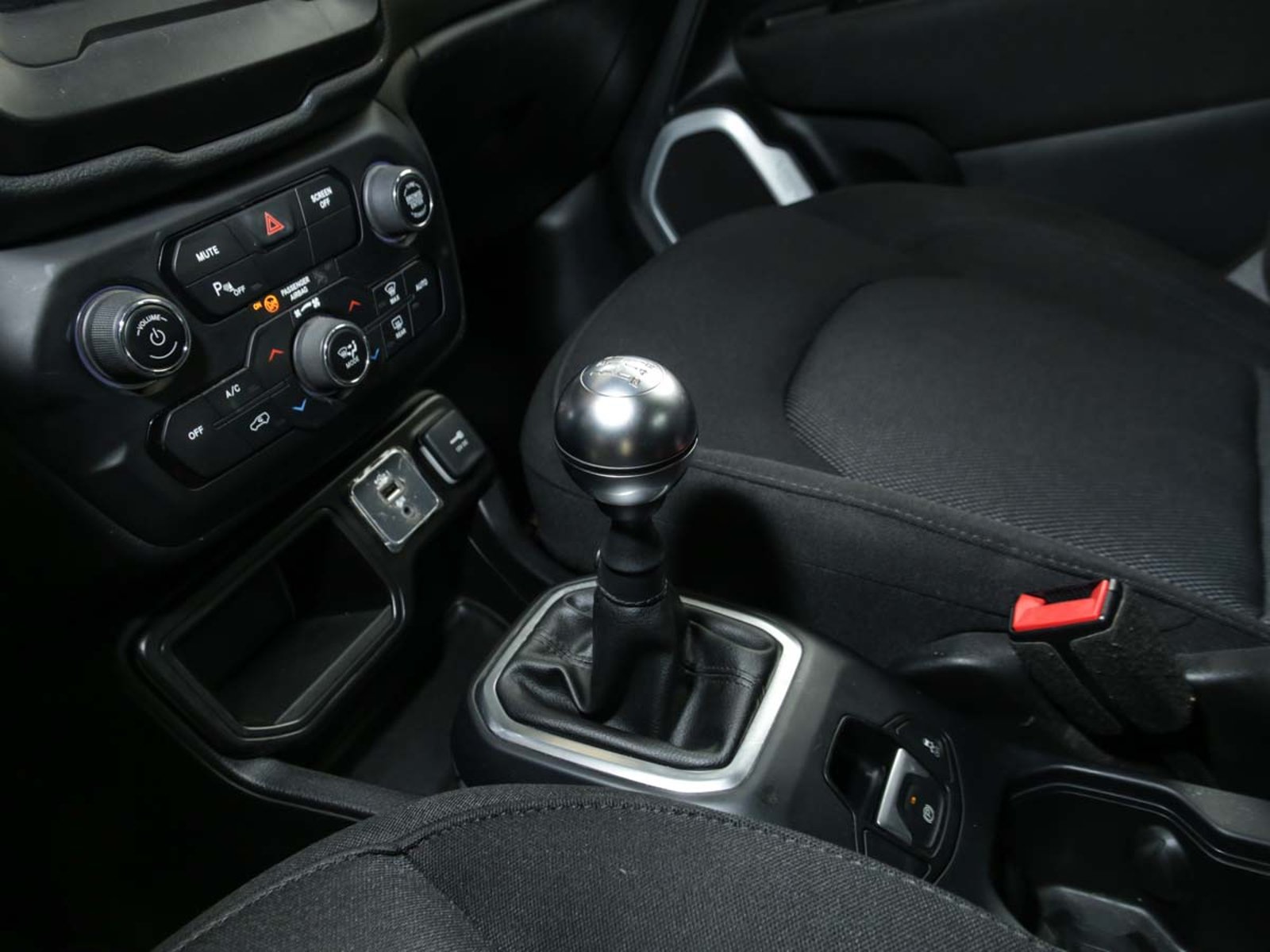 JEEP RENEGADE 1.8 2022 - Imagen 9 de 13