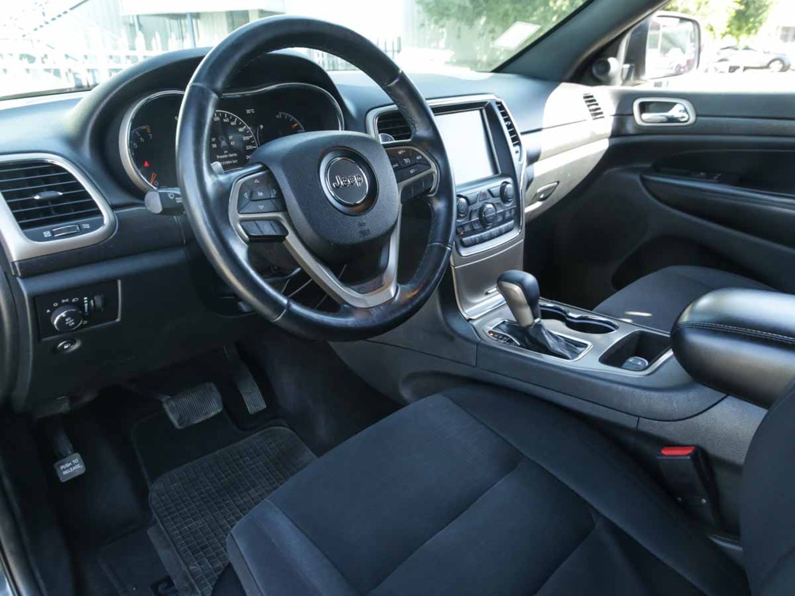 JEEP GRAND CHEROKEE 3.6 2017 - Imagen 8 de 13