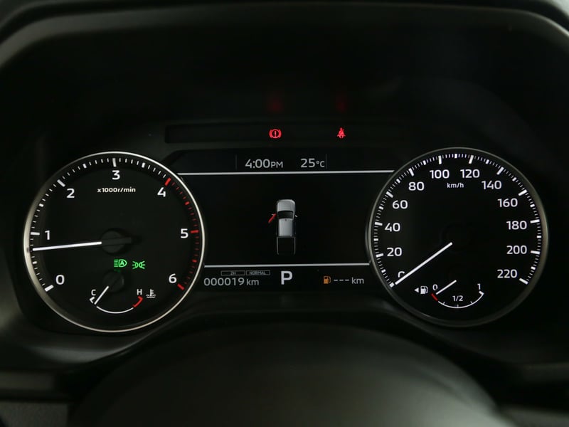 Mitsubishi L-200 DAKAR CRS AT 2.5 D/C 4X4 TD 2026 - Imagen 8 de 20
